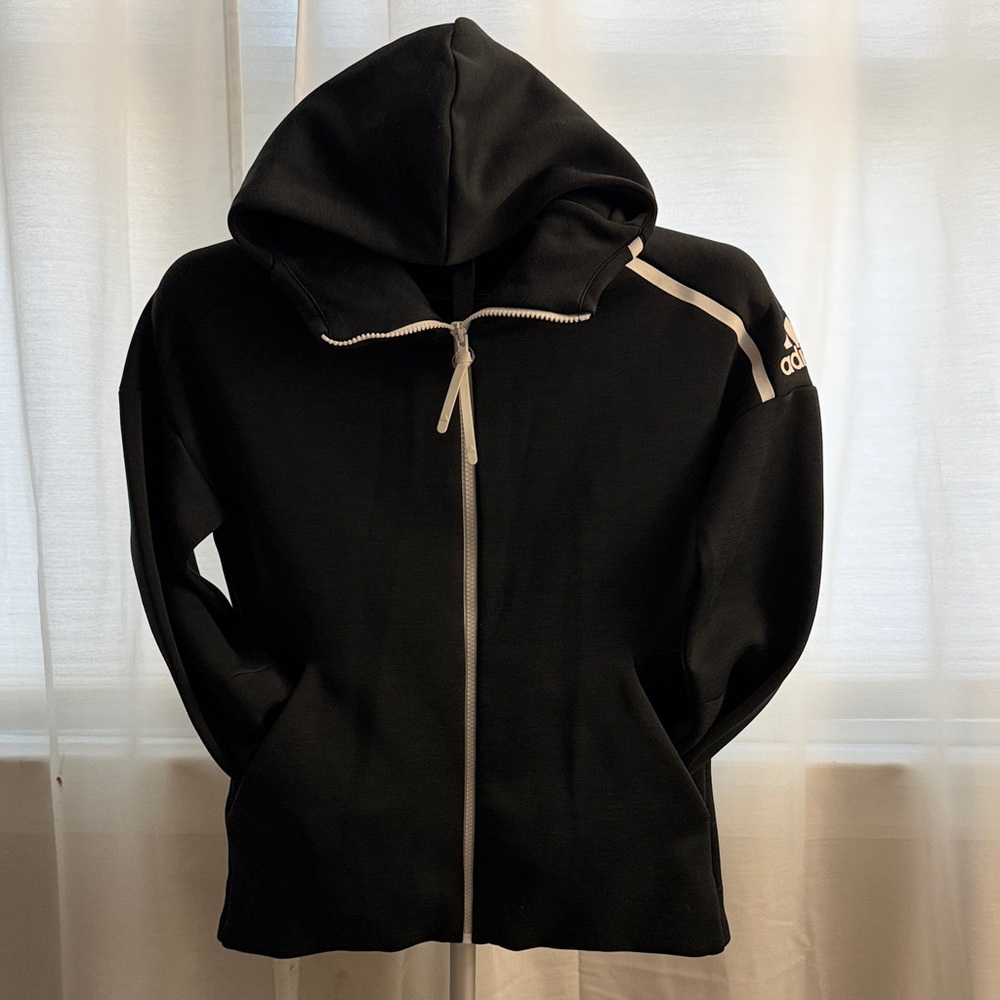 Adidas Women’s Hoodie Size XS – Black – Great Condition w/ Small Flaw
